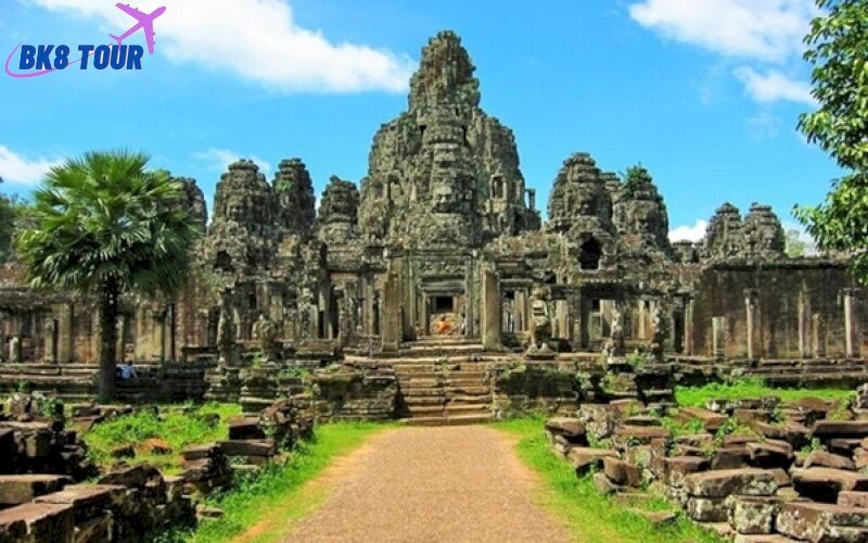 Tour 2: Sihanoukville - Koh Rong Samloem - Phnom Penh