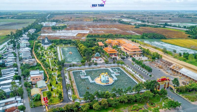 Du lịch An Giang hành hương một ngày với các ngôi chùa nổi tiếng