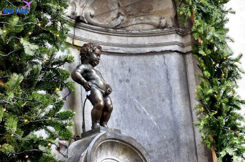 Tượng đồng Manneken Pis là bức tượng mang tính nghệ thuật tại Bỉ