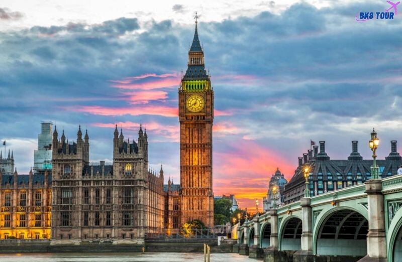 Khi chọn tour du lịch Châu Âu từ Mỹ bạn có thể đến thăm tháp đồng hồ Big Ben 