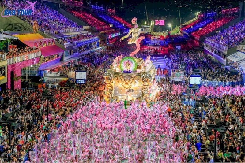 Khu phố Rio Carnival sôi động trong dịp lễ hội