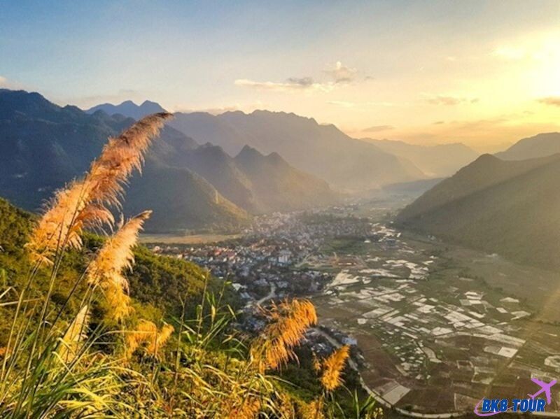 Tour Bản Nhót - Làng Bích họa Hải Sơn - Đèo Thung Khe